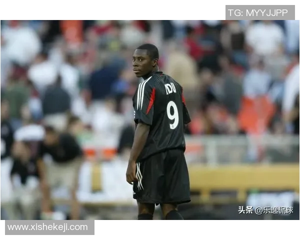 球场上生死一线间的足球明星们的惊险瞬间与传奇故事 球场上生死一线间的足球明星们的惊险瞬间与传奇故事